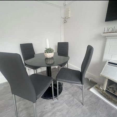 Charming 2 Bed Flat On Tower Bridge Apartment London Bagian luar foto