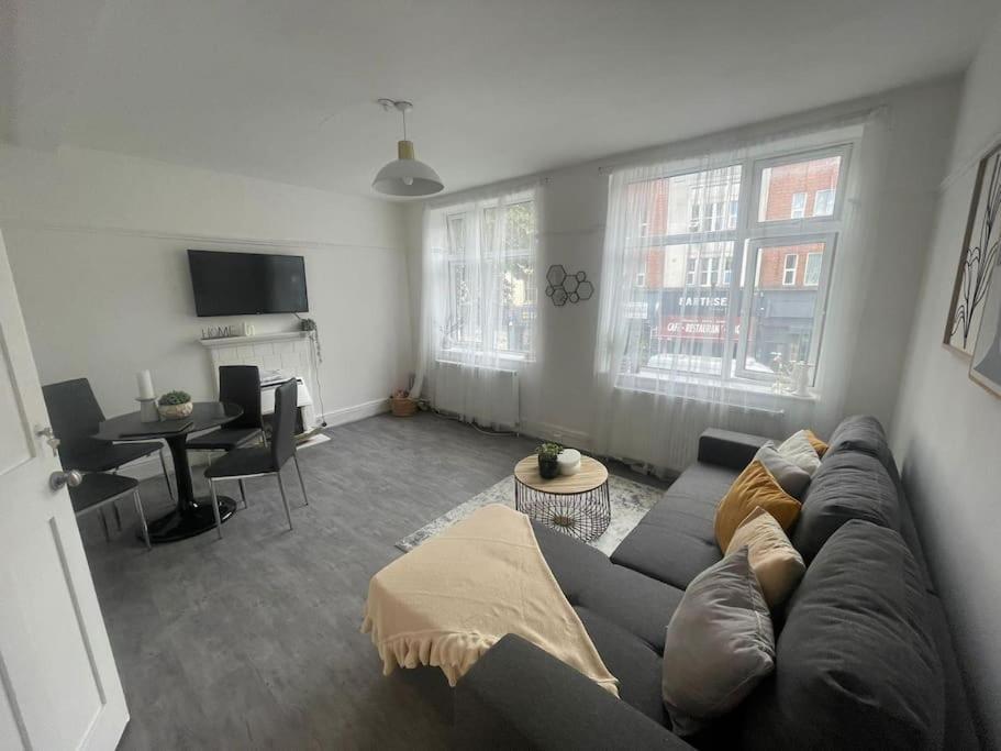 Charming 2 Bed Flat On Tower Bridge Apartment London Bagian luar foto